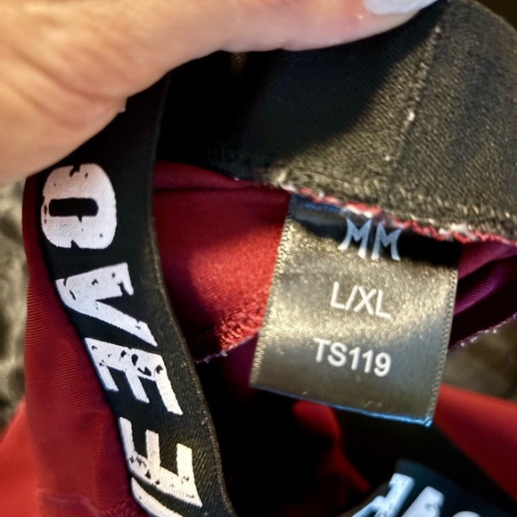 Love Red Workout Crop Top and Leggings Set Size L/XL - Picture 5 of 5